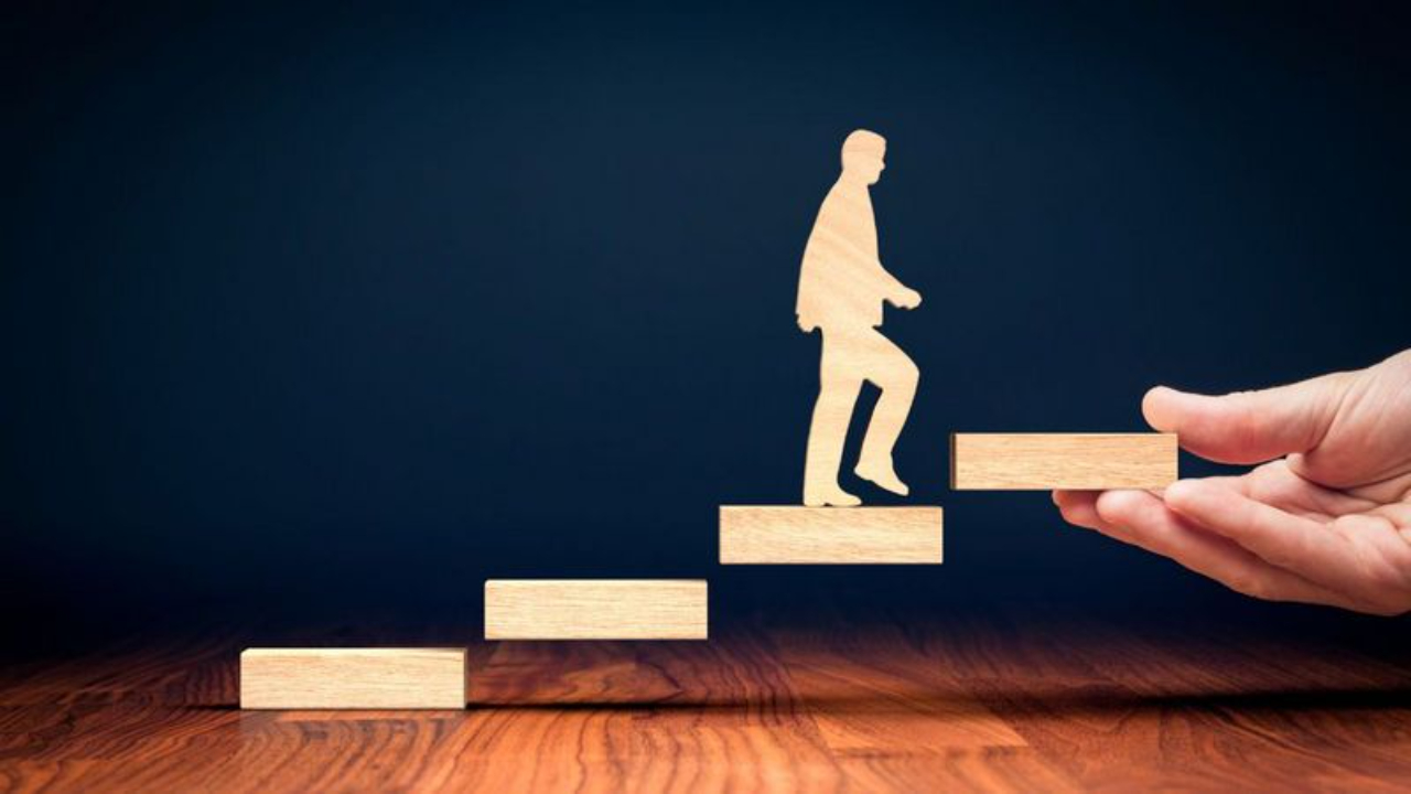 10 Reasons to Hire a Life Coach — blog post by Sheila Renae Burns at Prayer Power Ministries