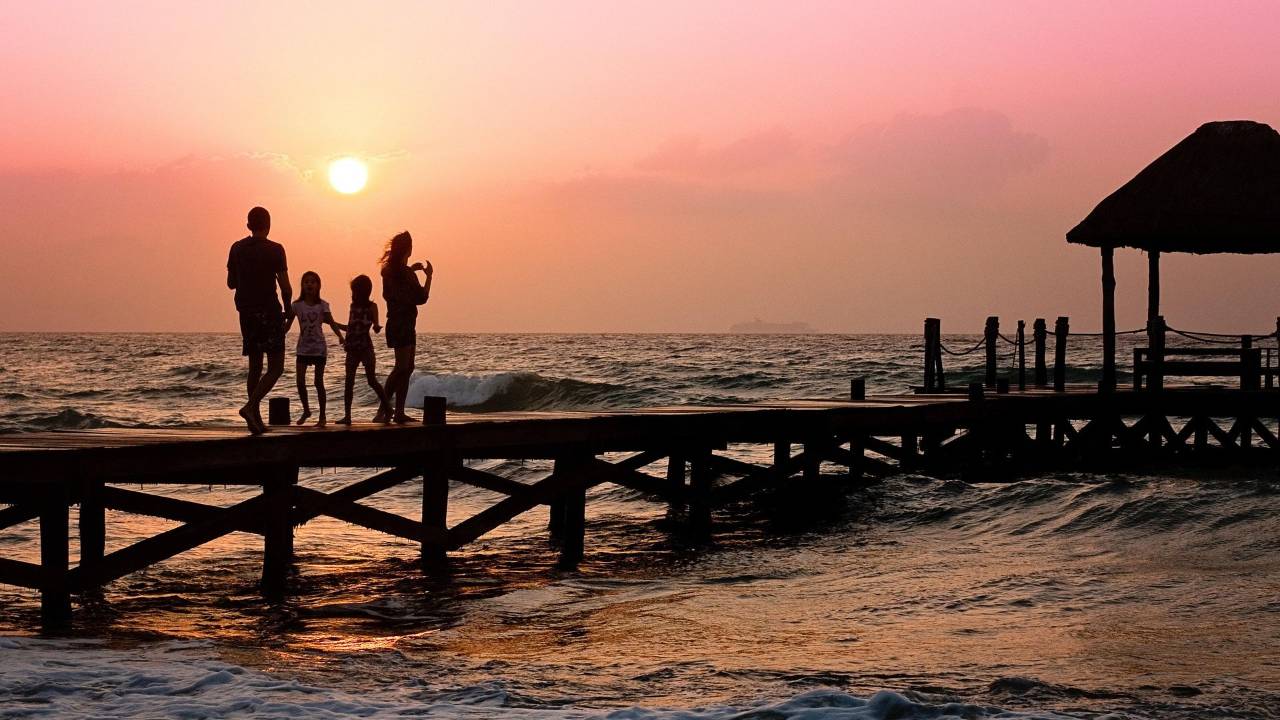 Breaking the Chains: How to Identify and Heal Generational Trauma — blog post by Sheila Renae Burns at Prayer Power Ministries